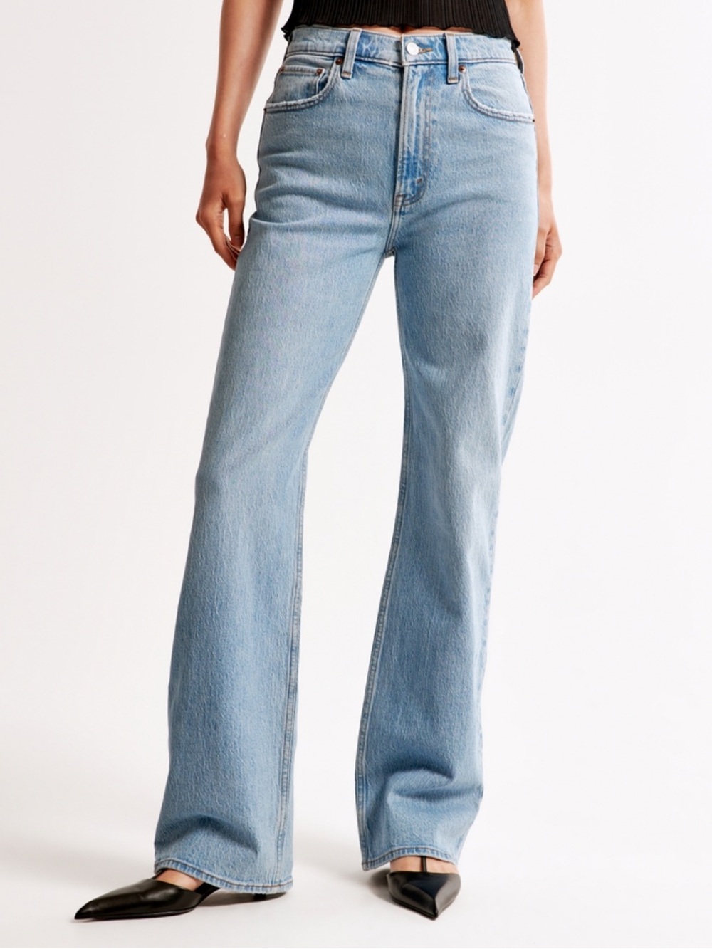 Abercrombie & Fitch - High Rise 90s Relaxed Jean (SHORT)